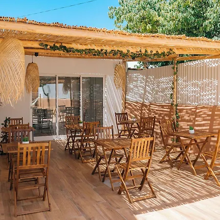 Coral Boutique البوفيرا